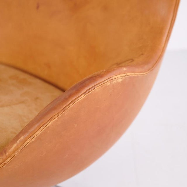 Animal Skin Egg Chair in Original Natural Leather by Arne Jacobsen for Fritz Hansen, 1950s For Sale - Image 7 of 14
