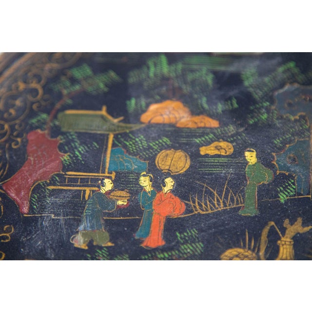 Black Chinese Export Large Round Box Black Lacquered Gilt Painted Covered Box 1950s For Sale - Image 8 of 8