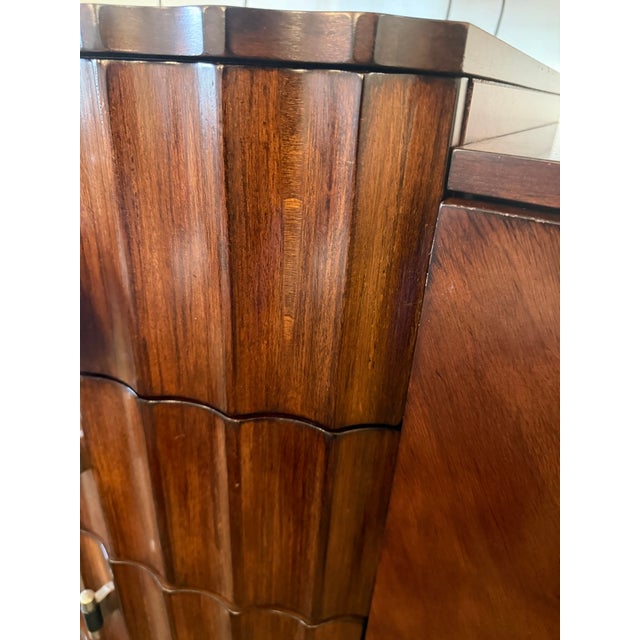 Late 20th Century Art Deco Style Sculptural Walnut Sideboard / Credenza For Sale In Los Angeles - Image 6 of 16