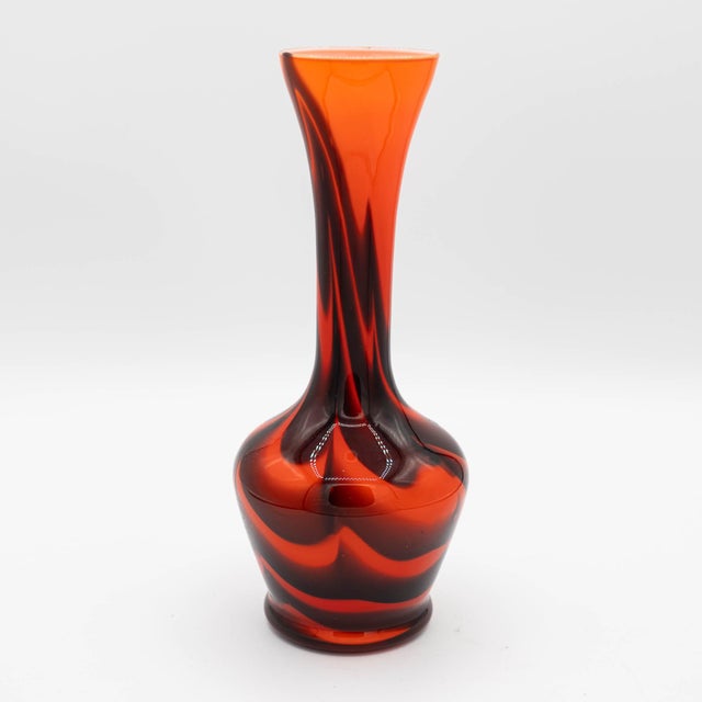 Murano Opal Glass Swirl Vase attributed to Carlo Moretti, 1970s For Sale - Image 7 of 8