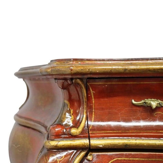Red Lacquer & Scenic Chinoiserie Decorated 3-Drawer Bombay Chest C1920 For Sale - Image 11 of 18