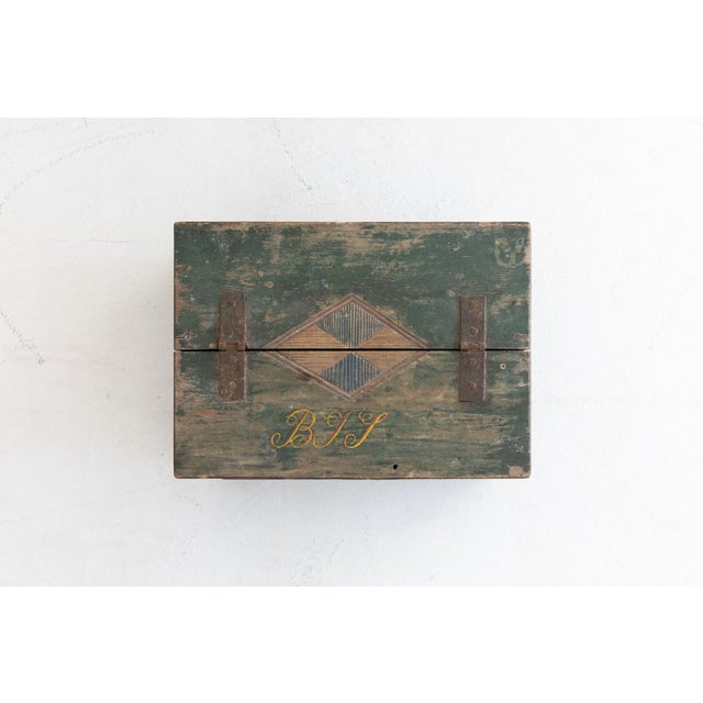 19th Century Pine Painted Swedish Box For Sale - Image 4 of 11