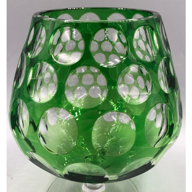 Mid-Century Modern Faceted Vase in Emerald Green attributed to a design by Karel Wünsch for Nový Bor, Bohemia, 1960s For Sale - Image 12 of 15