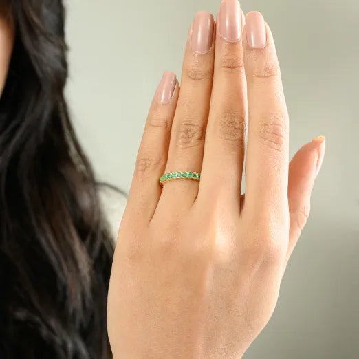 Stackable Round Cut Emerald Band Ring in 14k Gold Size 5.5 For Sale - Image 4 of 12