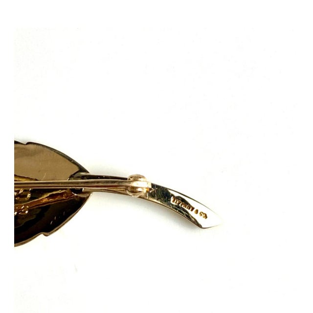 Modern Tiffany and Co Vintage 14k Yellow Gold Leaf Brooch Mid-20th Century For Sale - Image 3 of 10