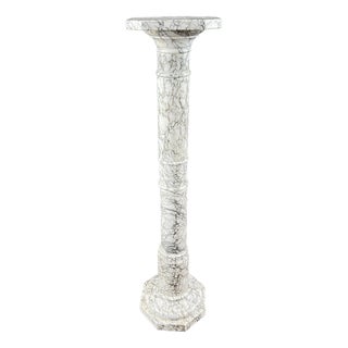 20th Century White Veined Marble Column For Sale