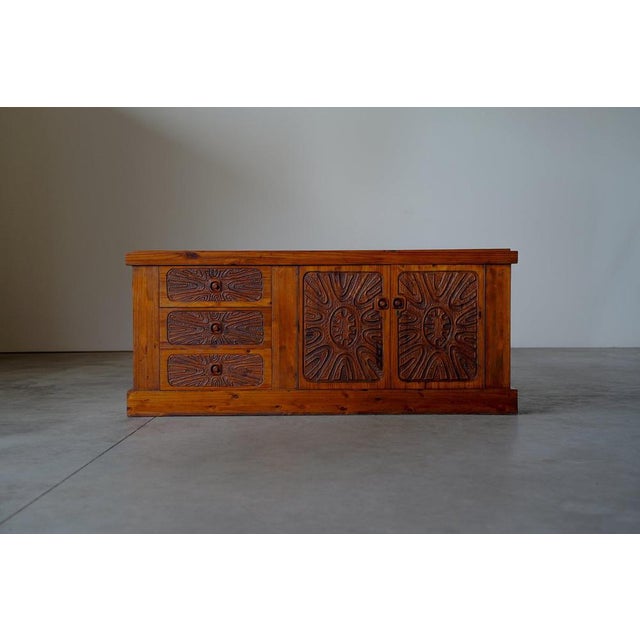 Hand-Carved Sideboard from Aquarius Enterprises, South Africa, 1970s For Sale - Image 3 of 18