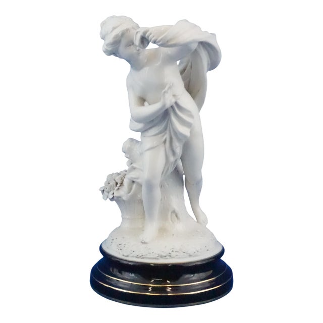 Charles-André Van Loo, Sculpture of a Nude Venus, 1700s, Porcelain For Sale