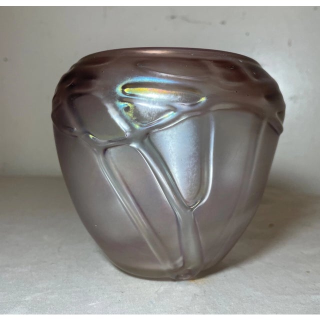 Up for sale is a wonderful original hand blown Rick Strini iridescent pulled wave glass vase. It has a beautifully design...