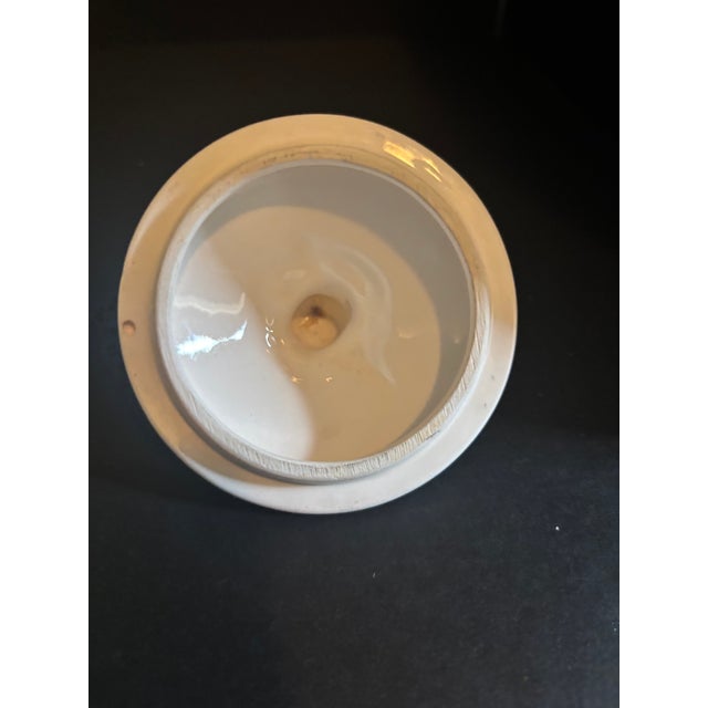 Rare 1960s Lefton Cabbage Leaf Ceramic Canister in Excellent Condition For Sale In Los Angeles - Image 6 of 8
