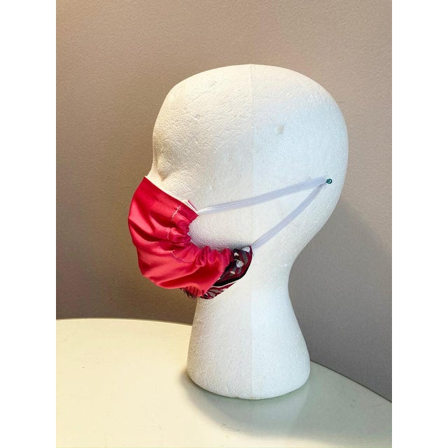 1980s Hermes Pink Baobab Cat Silk Scarf Face Mask For Sale In Philadelphia - Image 6 of 8