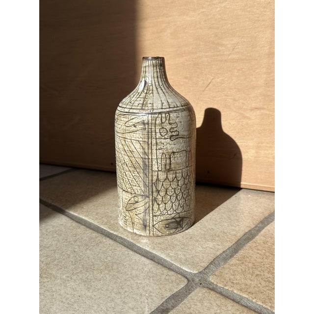 Studio Ceramic Vase with Incised Symbol and Line Decoration by Gerhard Liebenthron, Bremen, Germany, 1963 For Sale - Image 12 of 14