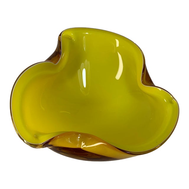 Vintage Mid-Century Italian Murano Sommerso Yellow & Amber Glass Tri-Lobed Bowl For Sale