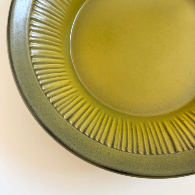 Mid 20th Century Textured Green Roselane Pottery Serving Bowl - Pasadena, California For Sale - Image 5 of 9