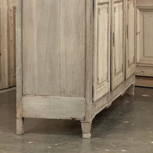 18th Century French Louis XVI Period Stripped Oak Buffet For Sale - Image 10 of 18