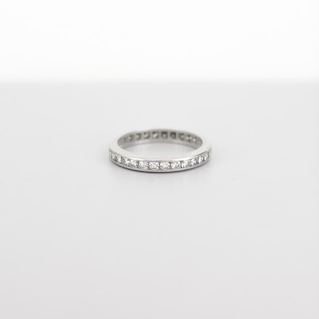 Vintage Platinum & 1.05 Ct. Diamond Eternity Band Ring For Sale In Philadelphia - Image 6 of 9