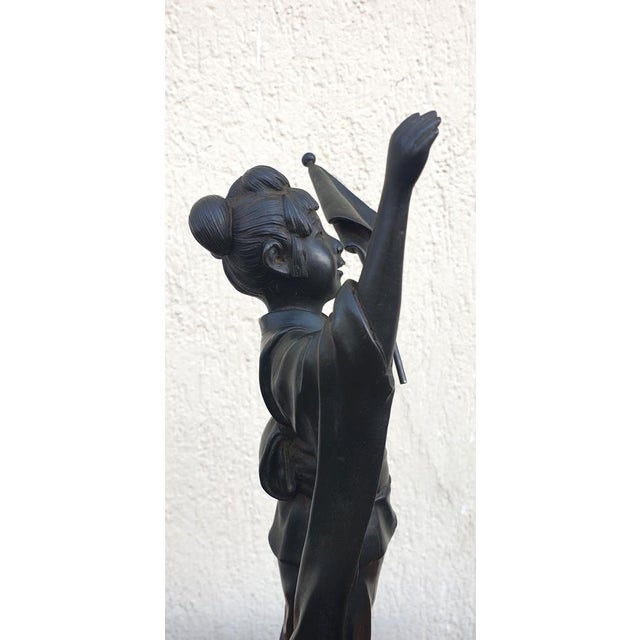 Japanese Artist, Meiji Sculpture of Young Woman with Parasol, 19th Century, Bronze For Sale - Image 12 of 18