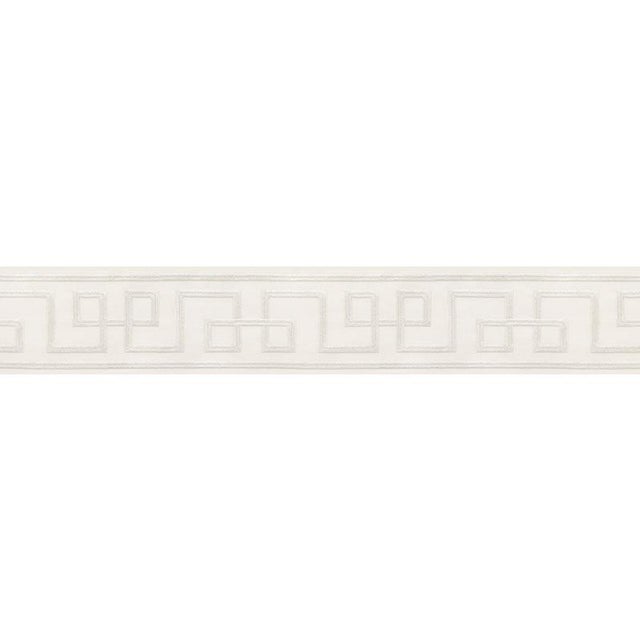 These gutsy trims are perfect for the leading edge of curtains or anywhere you want to add instant glamour. Sold as a...