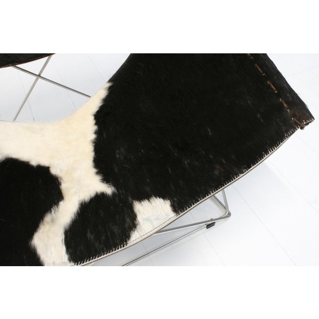 Black F675 Butterfly Chair in Cowhide by Pierre Paulin for Artifort For Sale - Image 8 of 13