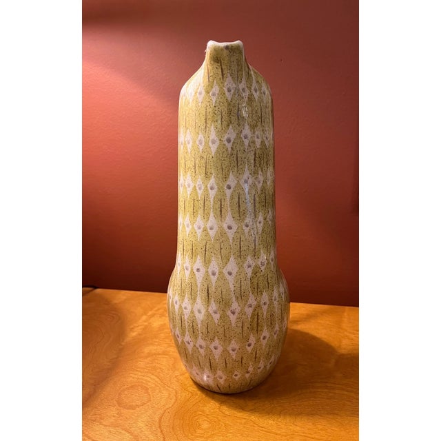 1950s Red Wing "Futura Viking" Ceramic Ewer - Pristine Condition An exceptional example of American Mid-Century Modernism,...