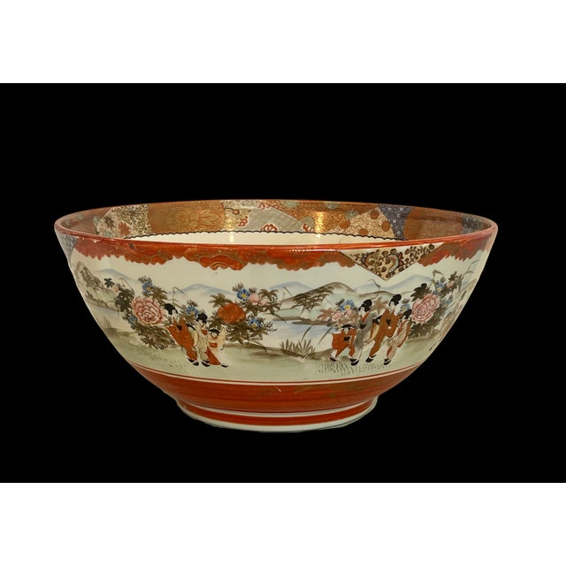 Exhibition Scale Japanese Kutani Porcelain Punch Bowl, Meiji Period, Circa 1880–1900 (Watano) For Sale In Tampa - Image 6 of 17