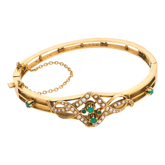 1900-1909 Victorian Emerald Seed Pearl 14k Yellow Gold Bangle For Sale