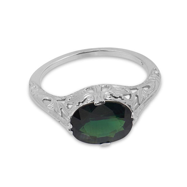 Art Deco 1930s Art Deco 2.26 Carat Green Sapphire Filigree 18k White Gold Ring, Size 5.75 For Sale - Image 3 of 7