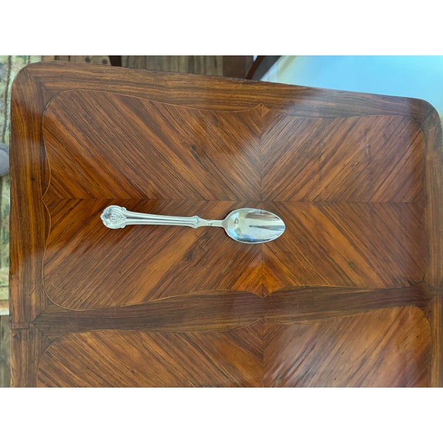 Late 19th-Century French Is Louis XV-Style Marquetry Writing Desk or Writing Table For Sale - Image 15 of 15