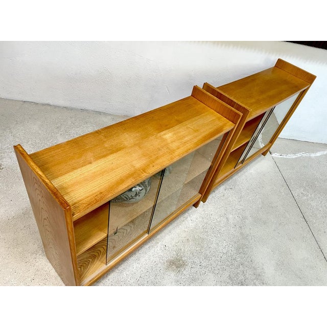 German Low Vitrine Sideboards with Glass Sliding Doors from Deutsche Werkstätten, 1950s, Set of 2 For Sale - Image 12 of 18