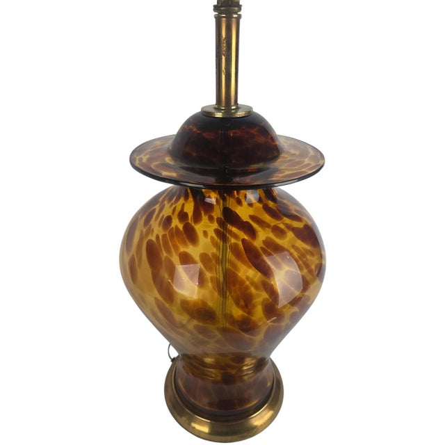 Hollywood Regency Vintage Tortoiseshell Art Glass Table Lamp For Sale - Image 3 of 11