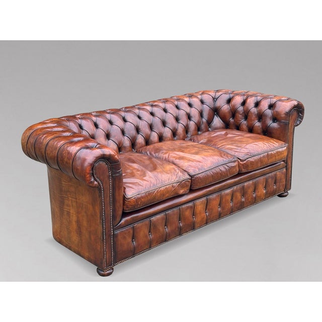 Antique Victorian Chesterfield Three-Seater Sofa in Brown Leather, 1890 For Sale - Image 3 of 12