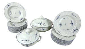 Vintage Dinnerware Set from Villeroy & Boch Luxembourg, 1980s, Set of 28