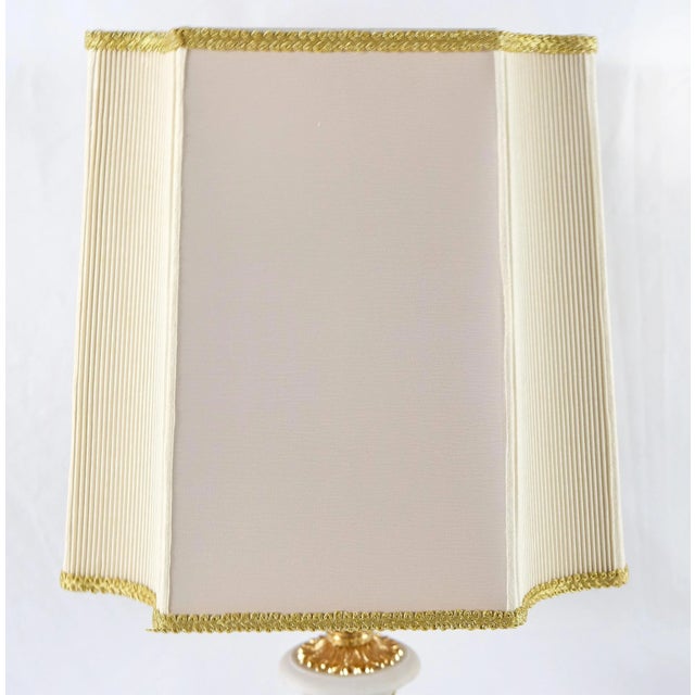 Italian Classically Designed Porcelain Table Lamp by Mangani For Sale In Miami - Image 6 of 9