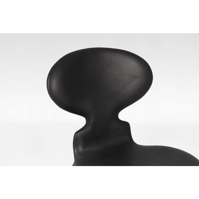 Series Model 3100 Ant Dining Chairs in Black Leather by Arne Jacobsen for Fritz Hansen, Set of 4 For Sale - Image 3 of 7