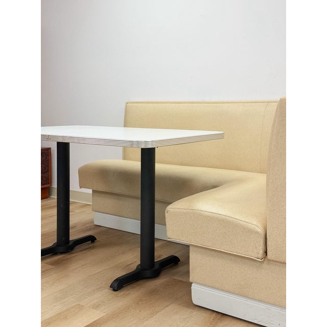 Vintage Retro Diner Banquette Booth Set Chrome Table Cream Vinyl L-Shape For Sale In Tampa - Image 6 of 18