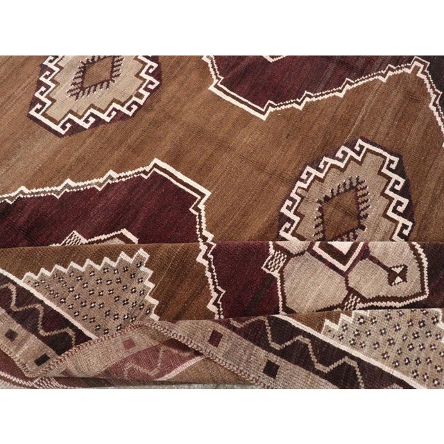 Textile Galerie Shabab Collection Mid-20th Century Handmade Turkish Anatolian Tribal Room Size Carpet For Sale - Image 7 of 8