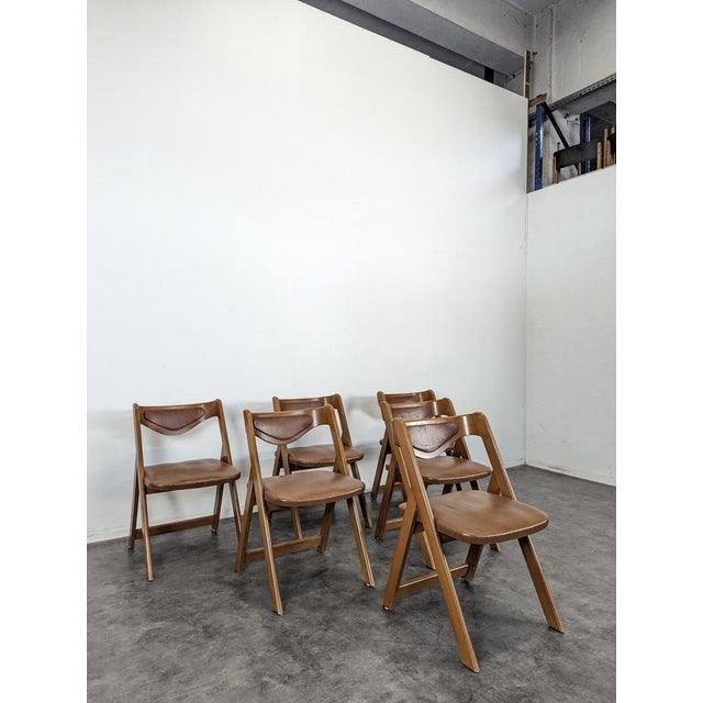 Italian Wood Dining Chairs, Set of 6, in Very Good conditions.