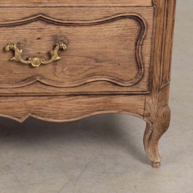 18th Century French Bleached Oak Chest of Three Drawers For Sale - Image 17 of 18