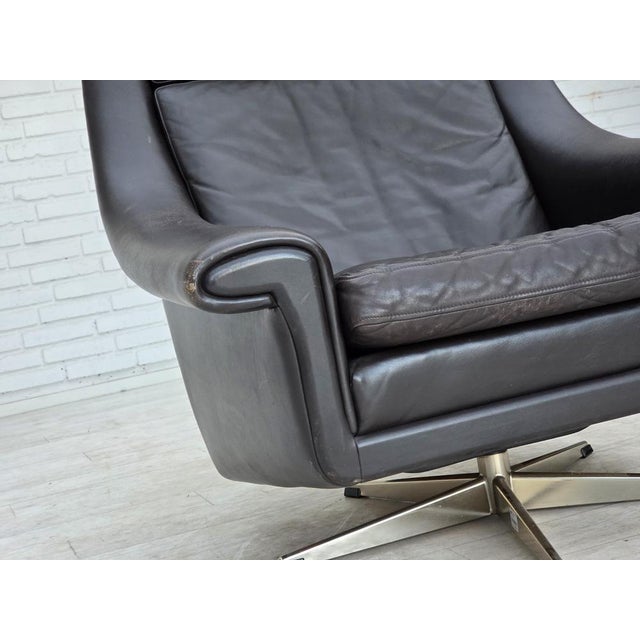 Mid-Century Modern Danish Highback Swivel Armchair from Aage Christensen, 1960s For Sale - Image 3 of 18
