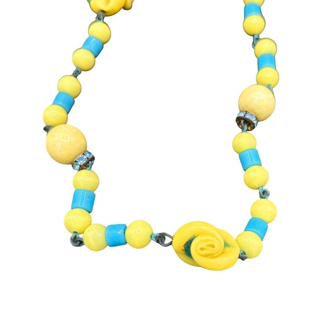 1930s Czechoslovakian Art Deco Yellow White & Blue Bohemian Art Glass Bead Necklace For Sale - Image 4 of 6
