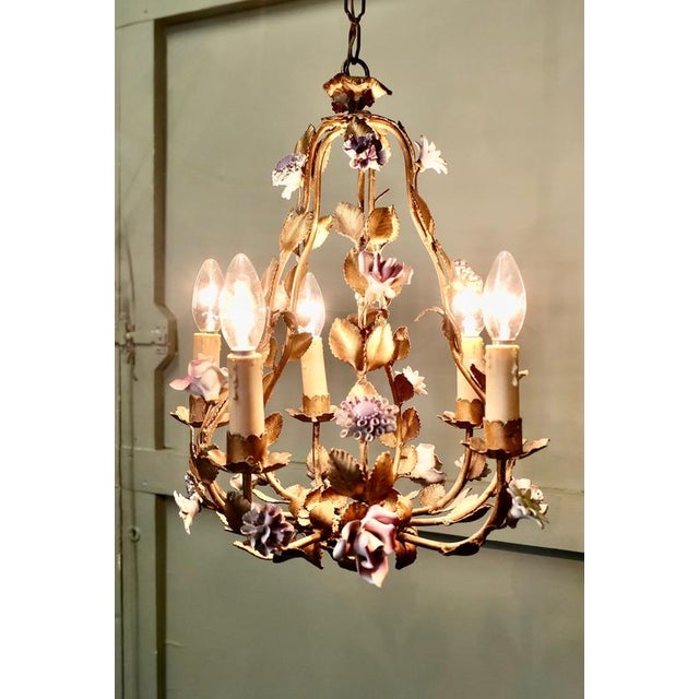 1930s French Gilt Toleware and Floral Ceramic 6-Branch Chandelier, 1930s For Sale - Image 5 of 8