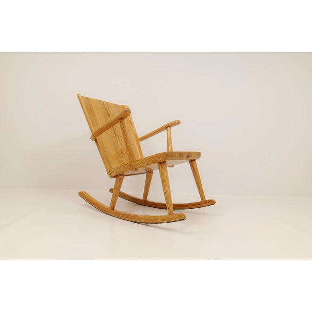 Mid-Century Modern Mid-Century Rocking Chair in Pine from Göran Malmvall, Sweden, 1940s For Sale - Image 3 of 18