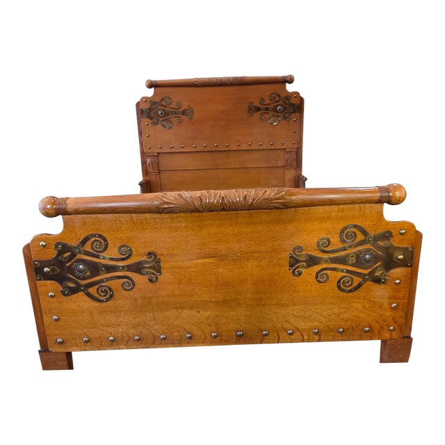 Antique 1880s Victorian Arts & Crafts Queen Golden Oak Hand Carved Original Art Nouveau Metalwork For Sale