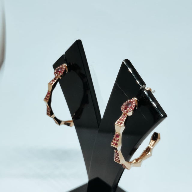Natural 18k Gold Ruby 1.07ct Stud Earrings, Timeless Elegance, Pair For Sale In New York - Image 6 of 8