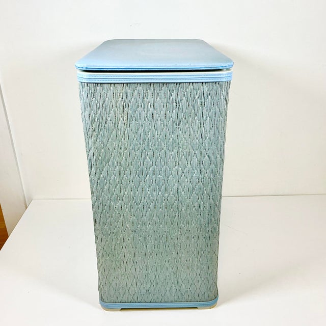 1970s Vintage Boho Chic Americana Raffia Hamper. For Sale - Image 6 of 13