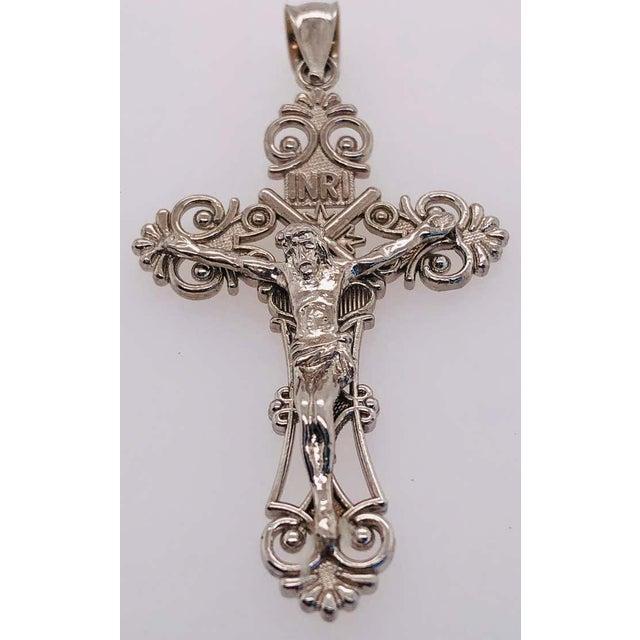 14 Karat White Gold Cross / Religious Pendant 5.40 grams Total Weight
