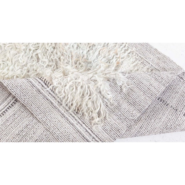 Early 21st Century Modern High-Low Tulu Rug by Doris Leslie Blau For Sale - Image 5 of 8