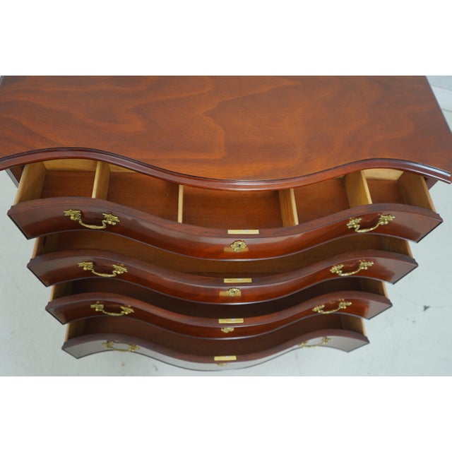 Kindel Furniture Kindel Mahogany Serpentine Front 4 Drawer Chest For Sale - Image 4 of 12