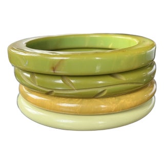 1960s Set of Four Green Bakelite Style Bangle Bracelets For Sale