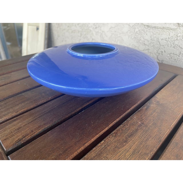 Mid-Century Modern Mid Century 1970's Cobalt Blue Glossy Ceramic Flying Saucer Ikebana Vase - Rare For Sale - Image 3 of 7